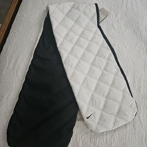 Nike Black and White Quilted Scarf